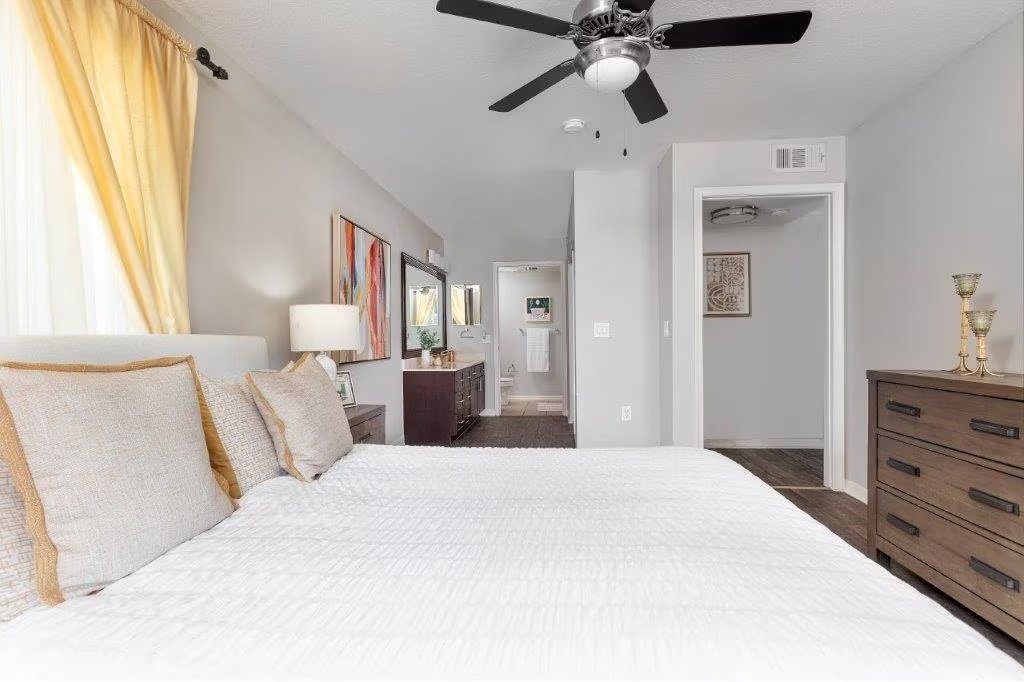 FABULOUS 1 BED/ 1 BATH APARTMENT IN WESTON, FL.